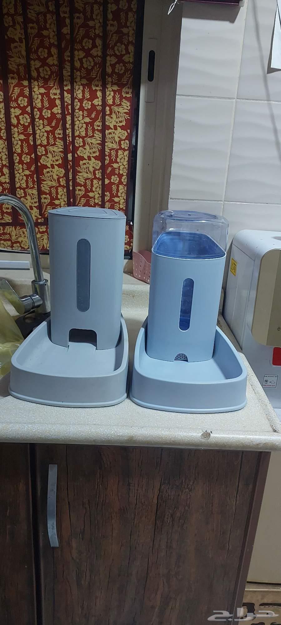 Cat accessories, food bowls, box with waste box63023364381699112