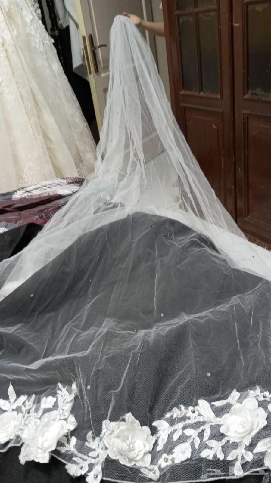 فستان زفاف وفساتين سهرة نظيفه للبيع المستعجل63351622609281114