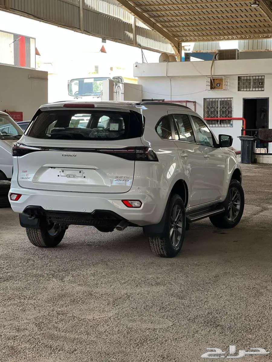 ايسوزو جيب MUX فل كامل ديزل دبل كاش وتقسيط 202563615042654849111