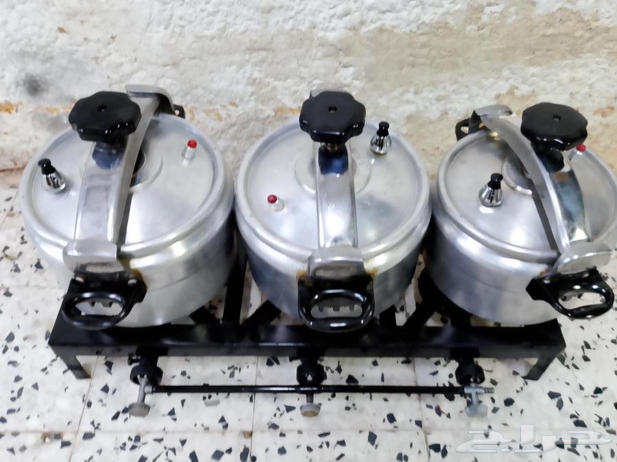 Three-Burner Gas Stove with Three Safi Pots63613120380161111