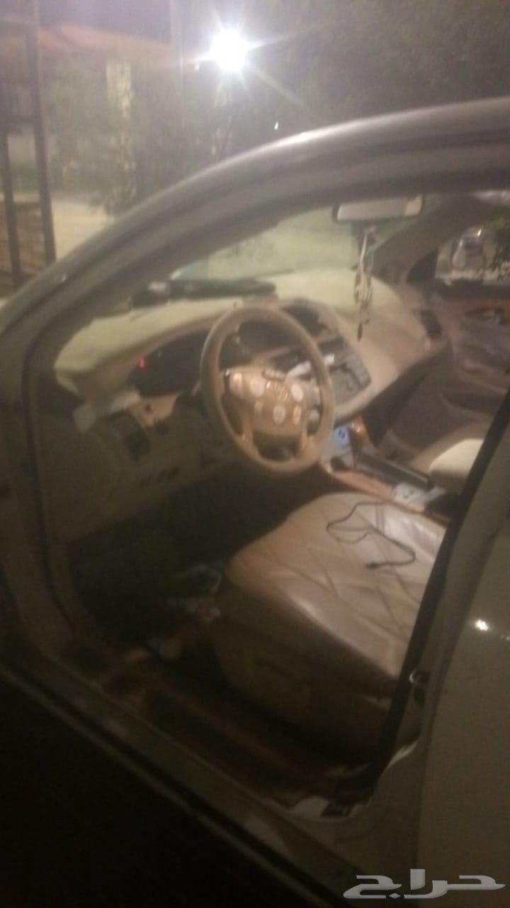 A car with expired registration, a clean car without a single dent, 200663615531972482112