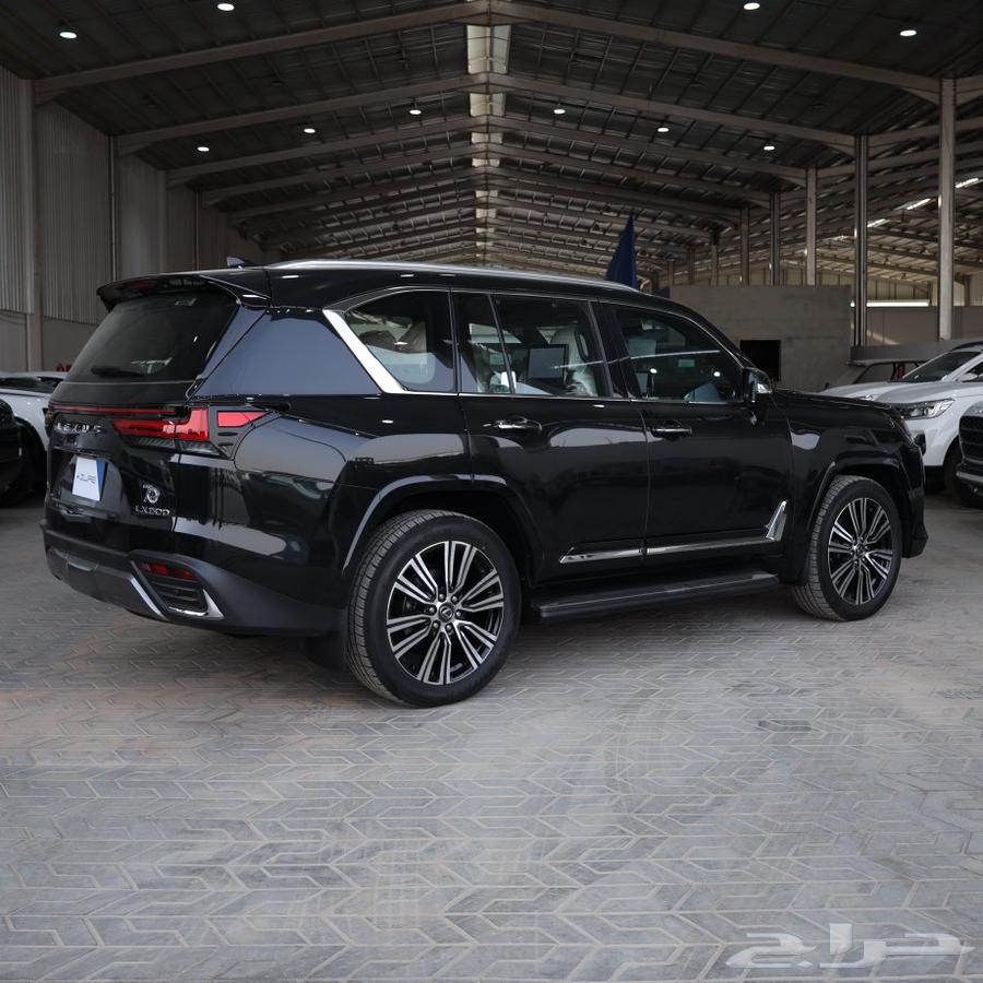 لكزس LX600 BB الساير أوف وايت 202563615532712578111