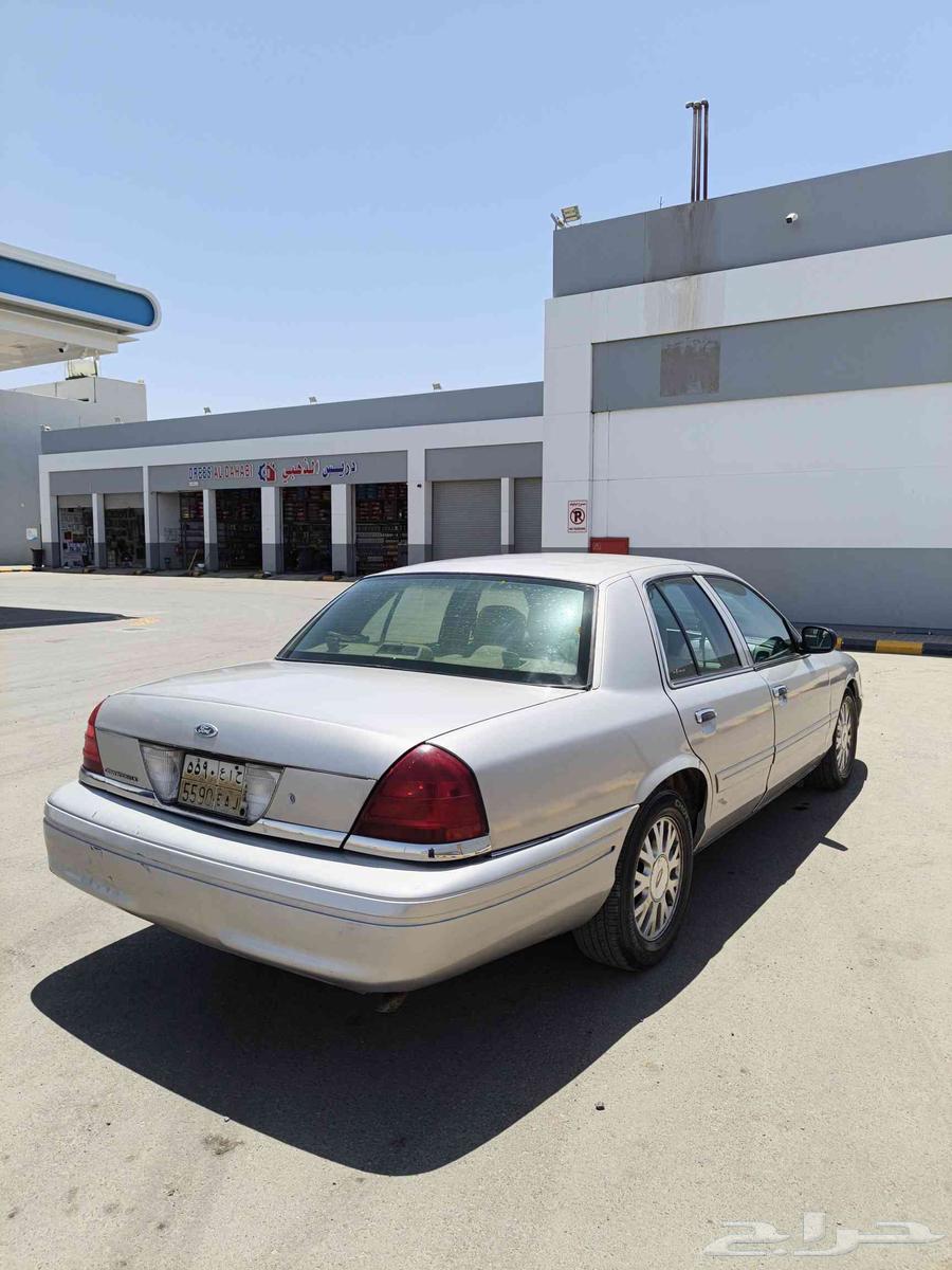 Ford Crown Victoria 2004631832976779551118