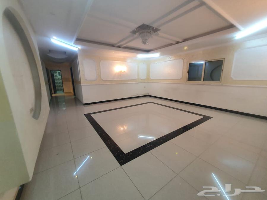 For rent, an apartment for families on the first floor in Al-Nour neighborhood, Dammam. 5 rooms and a living room.63005765182721114
