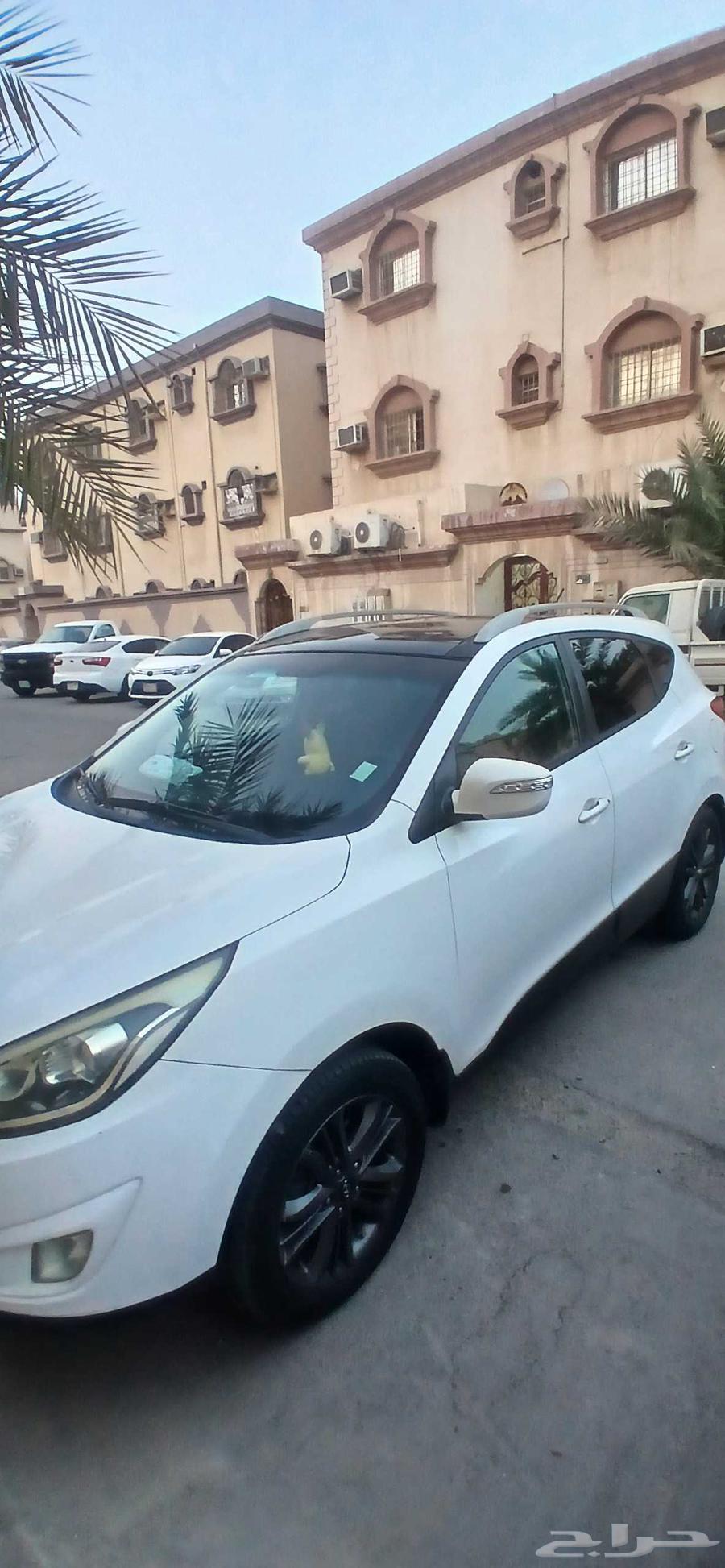 Hyundai tucson 2016 automatic with panaroma roof sun moon63615997895810114
