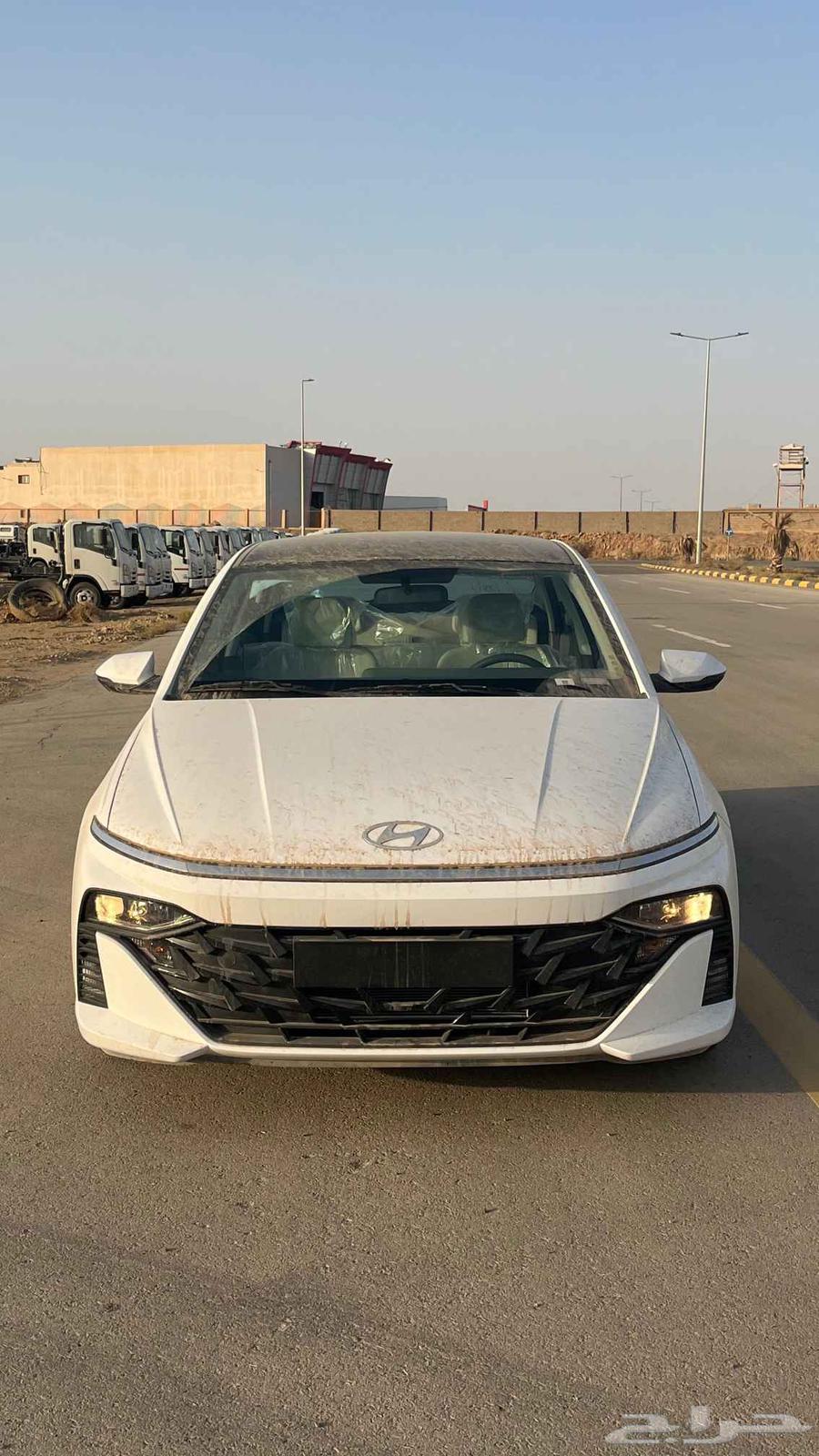 هيونداي اكسنت سمارت ابيض سقف اسود 202563618842097026112