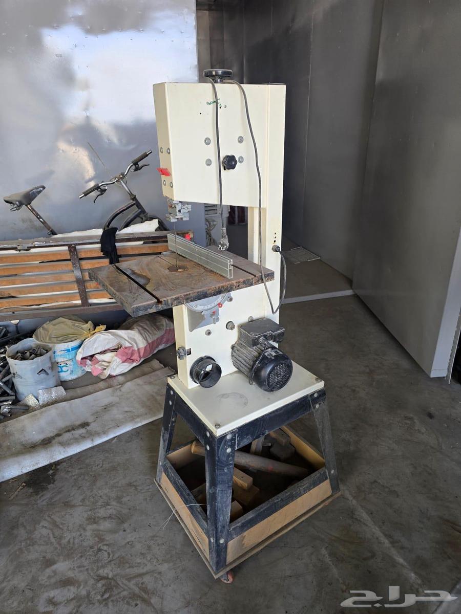 Used desert air conditioner, wood saw, gate63620319175299111
