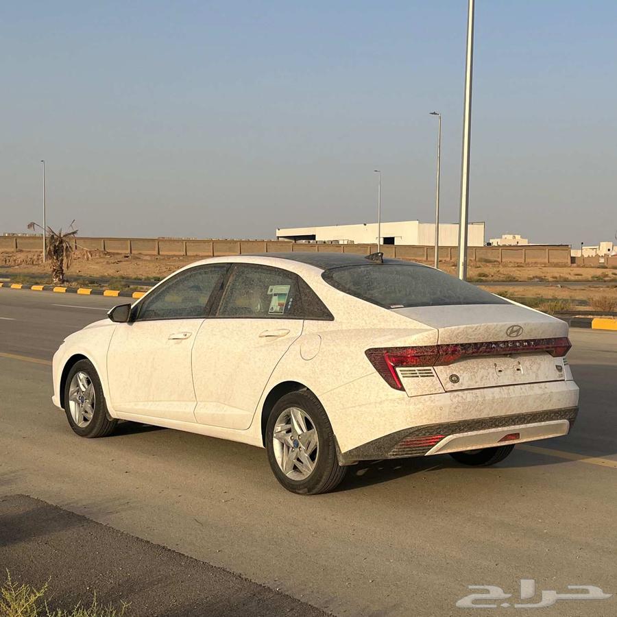 هيونداي اكسنت سمارت ابيض سقف اسود 202563618842097026114