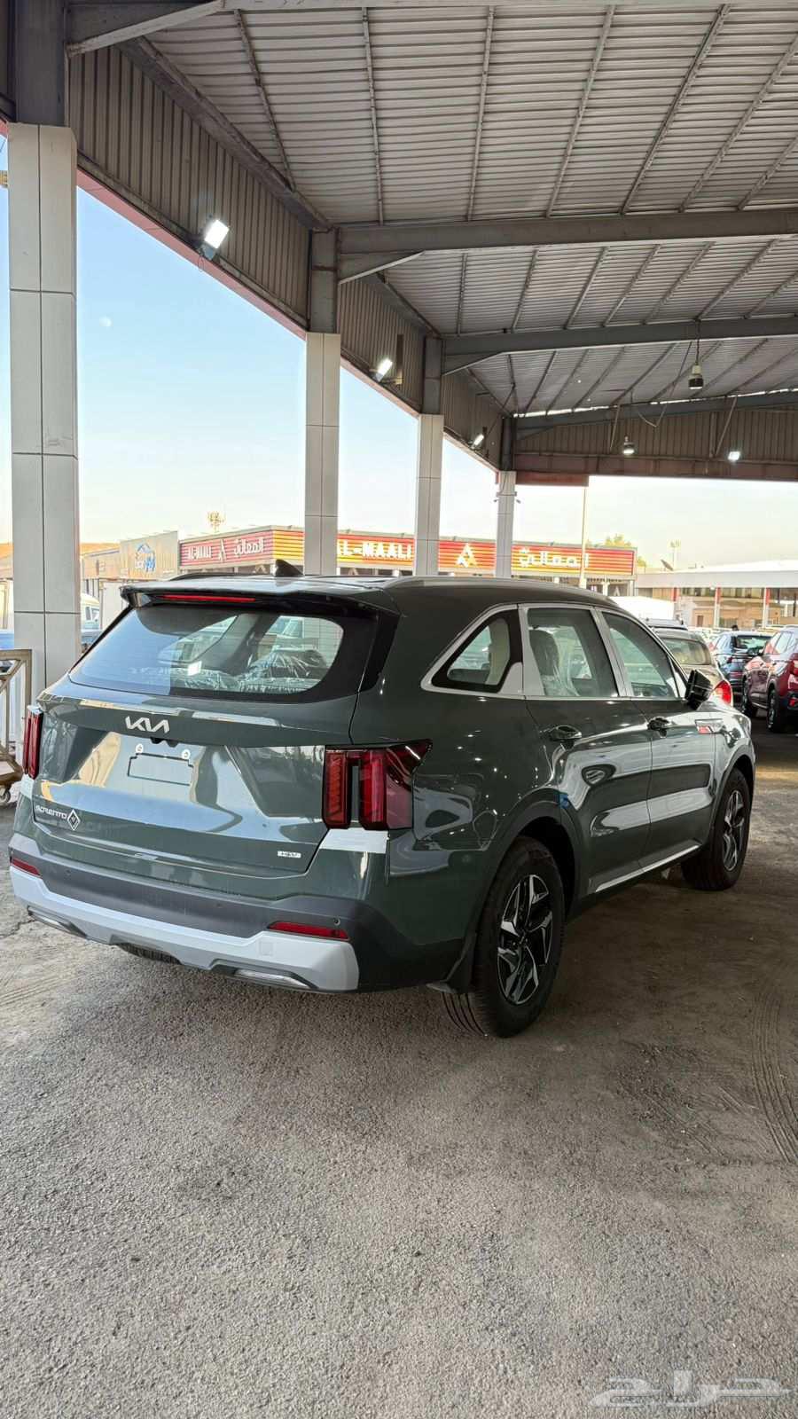 Kia Sorento Standard Hybrid 7-Seater Model 202463621316888705112