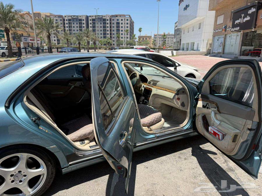 Mercedes S500 2003 model with some scratches and 450,000 km mileage63654661237249114