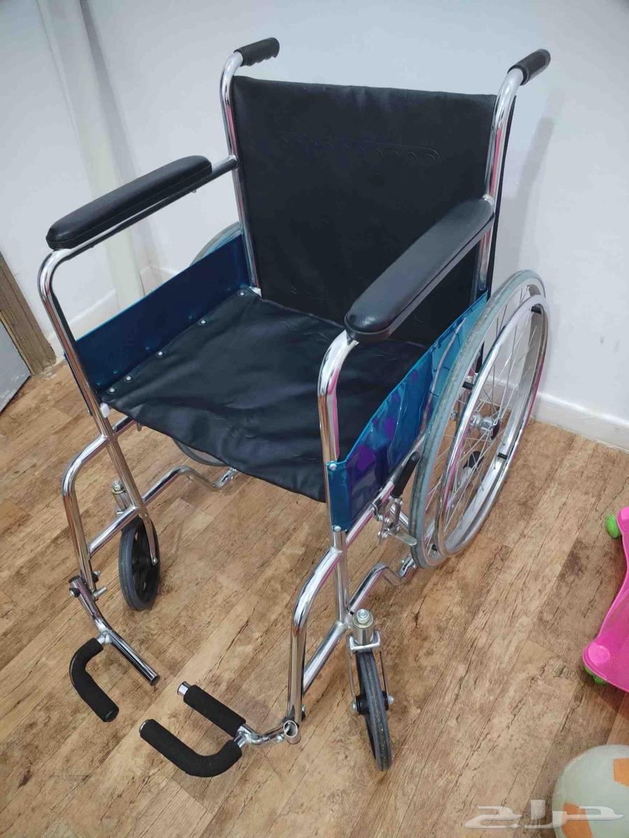 For sale wheelchair for elderly people, supports up to 120 kg, light use63618766843137112