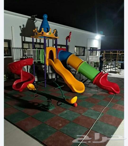 Children's games and rubber or sponge floors that withstand sun heat63618862395138112