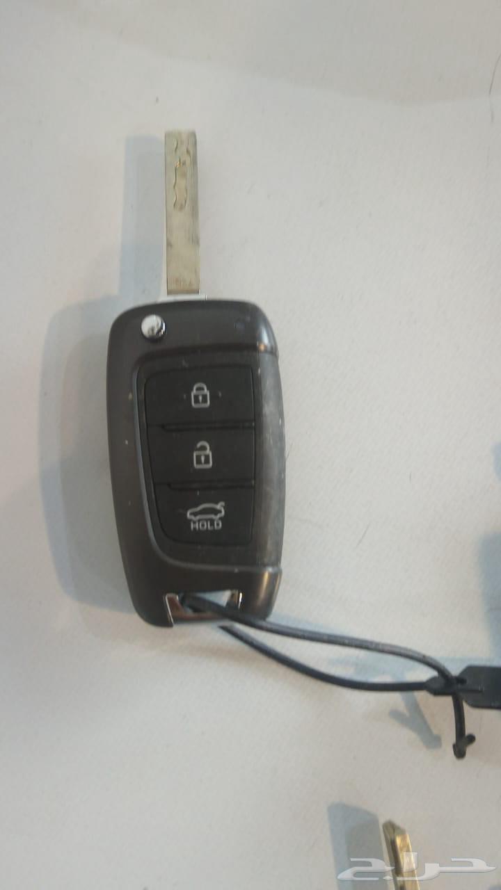 مفاتيح وريموتات السيارات مع البرمجه63654649360130110