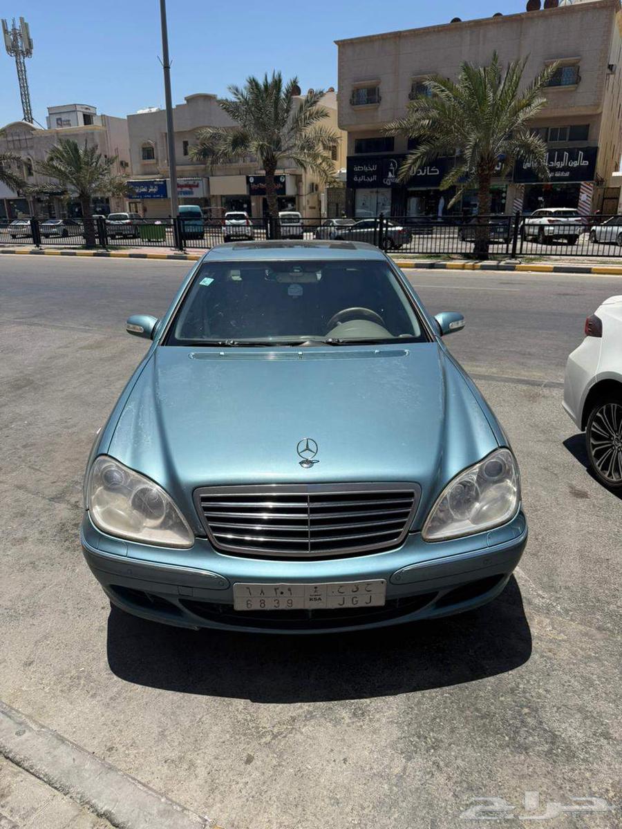 Mercedes S500 2003 model with some scratches and 450,000 km mileage63654661237249110