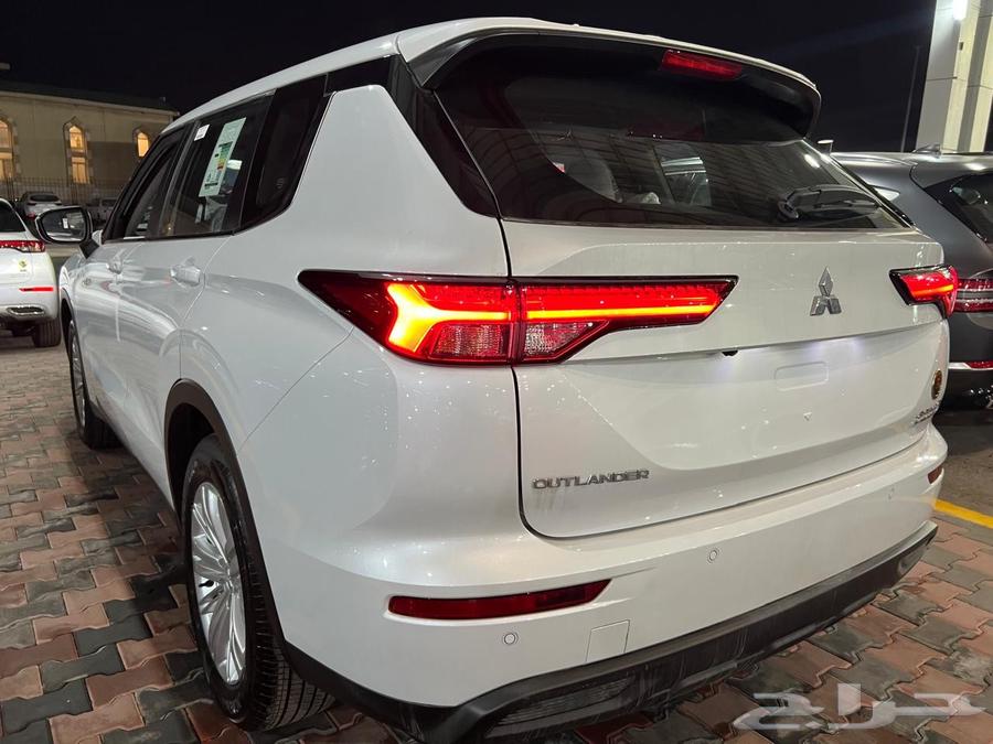 Mitsubishi Outlander Standard 202563654905974401112