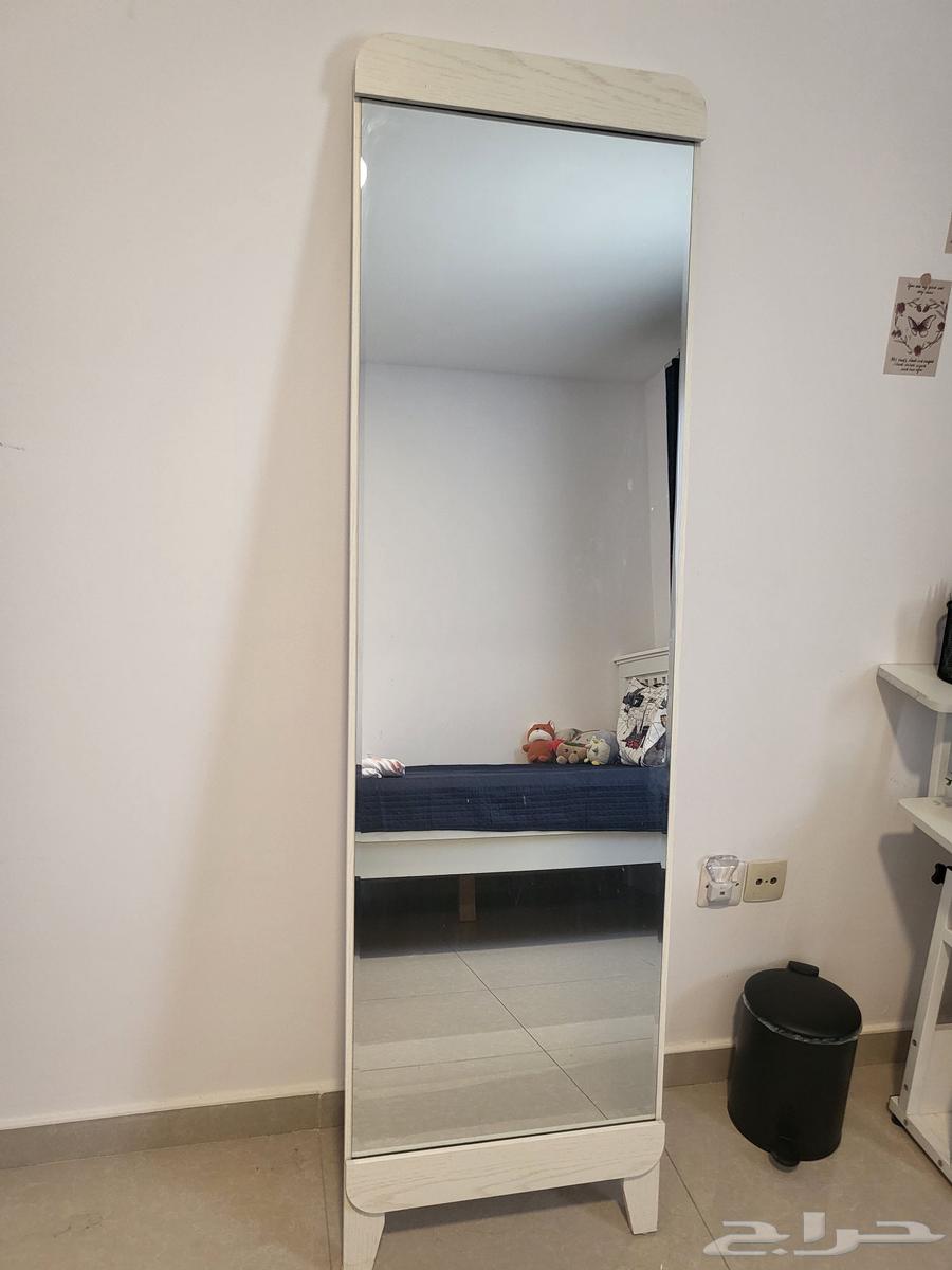 مرآة وقوف بيضاء للغرفة (150 ريال)63621676552323111