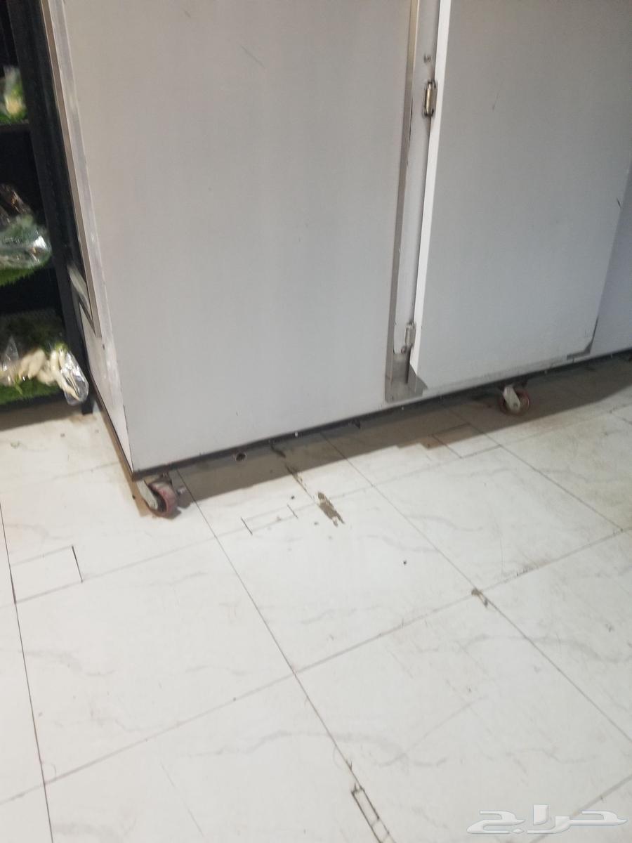 We have a refrigerator with a height of 94, width of 300 and depth of 7763623047678211111