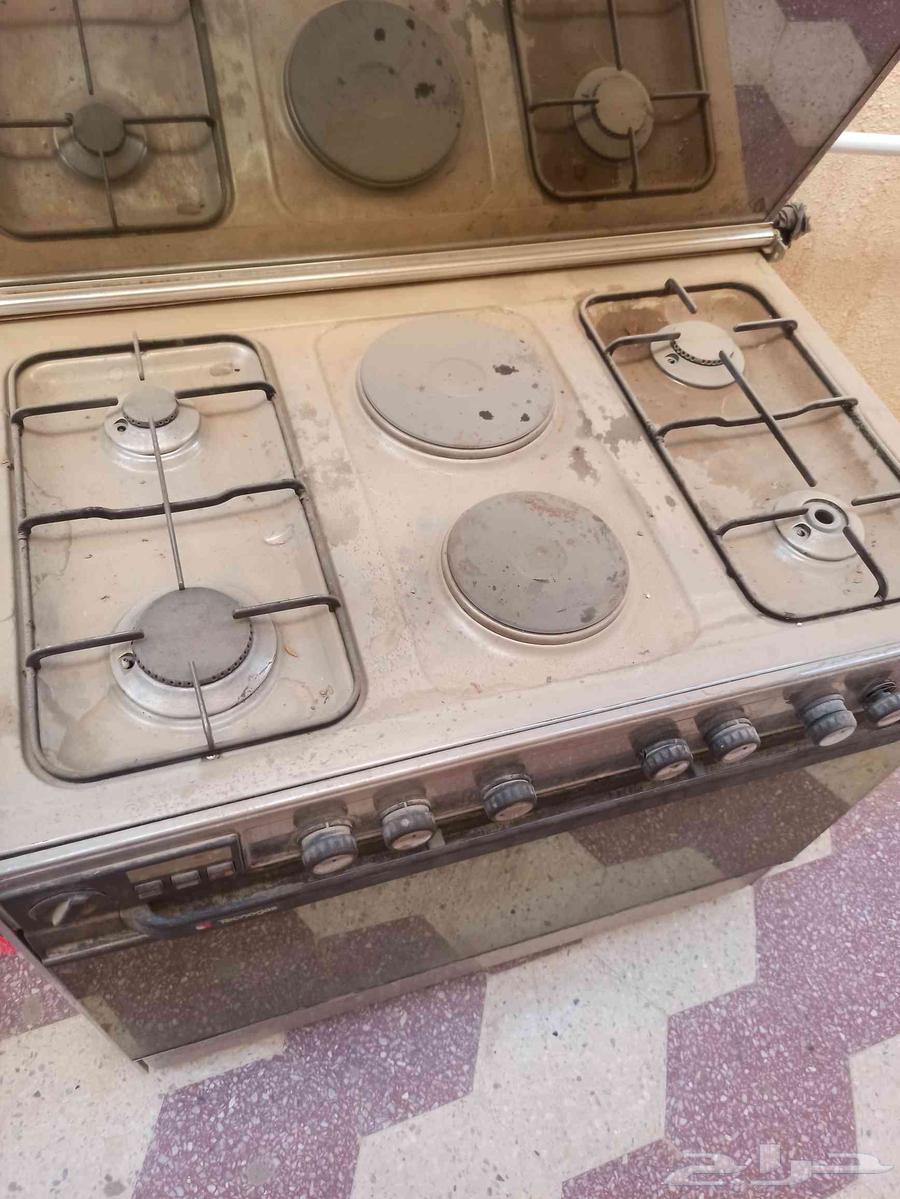 Used and working oven63618967037314111
