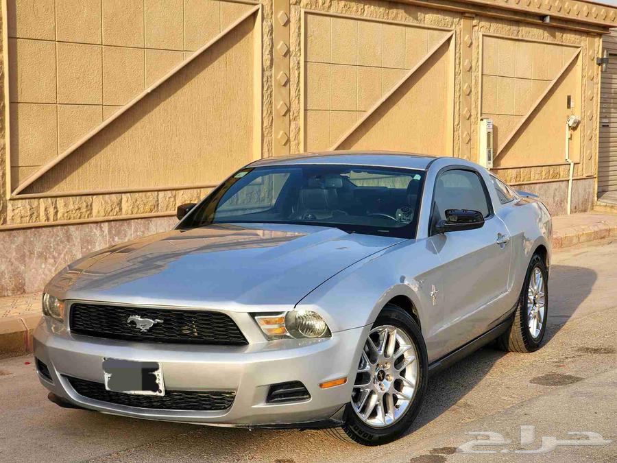 Ford Mustang Premium 2012 (Full Specs)63654920678019110