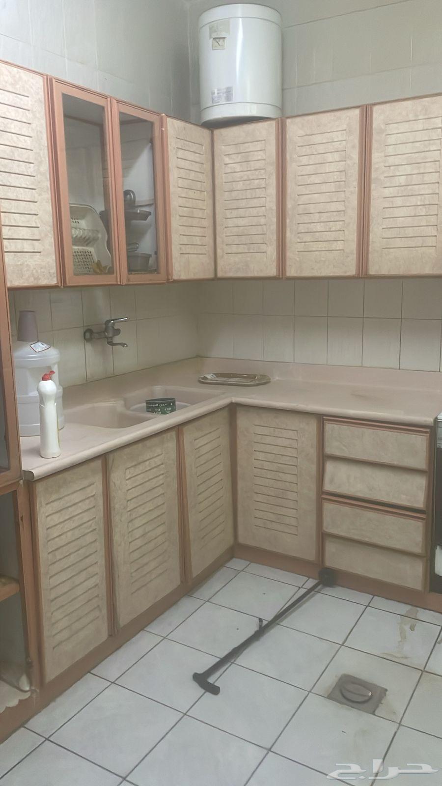 مطبخ مستعمل للبيع 4 6 و بوتاجاز63624368675841113