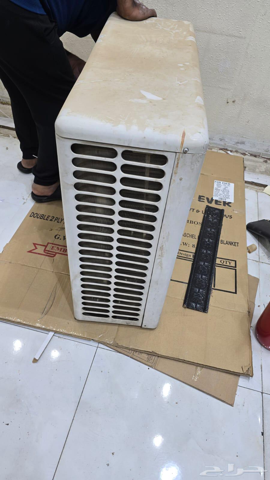 LG air conditioner used, clean surface63618967230081111