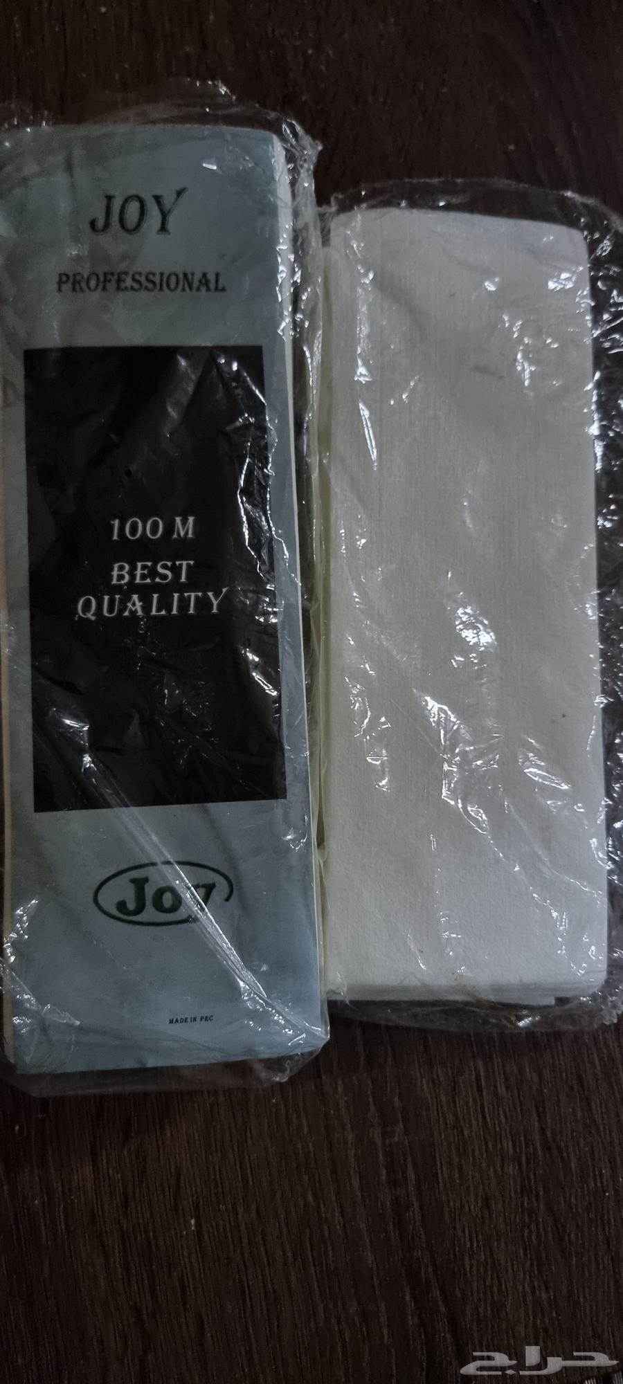 Roll wax melting device with its special paper63618673324161111