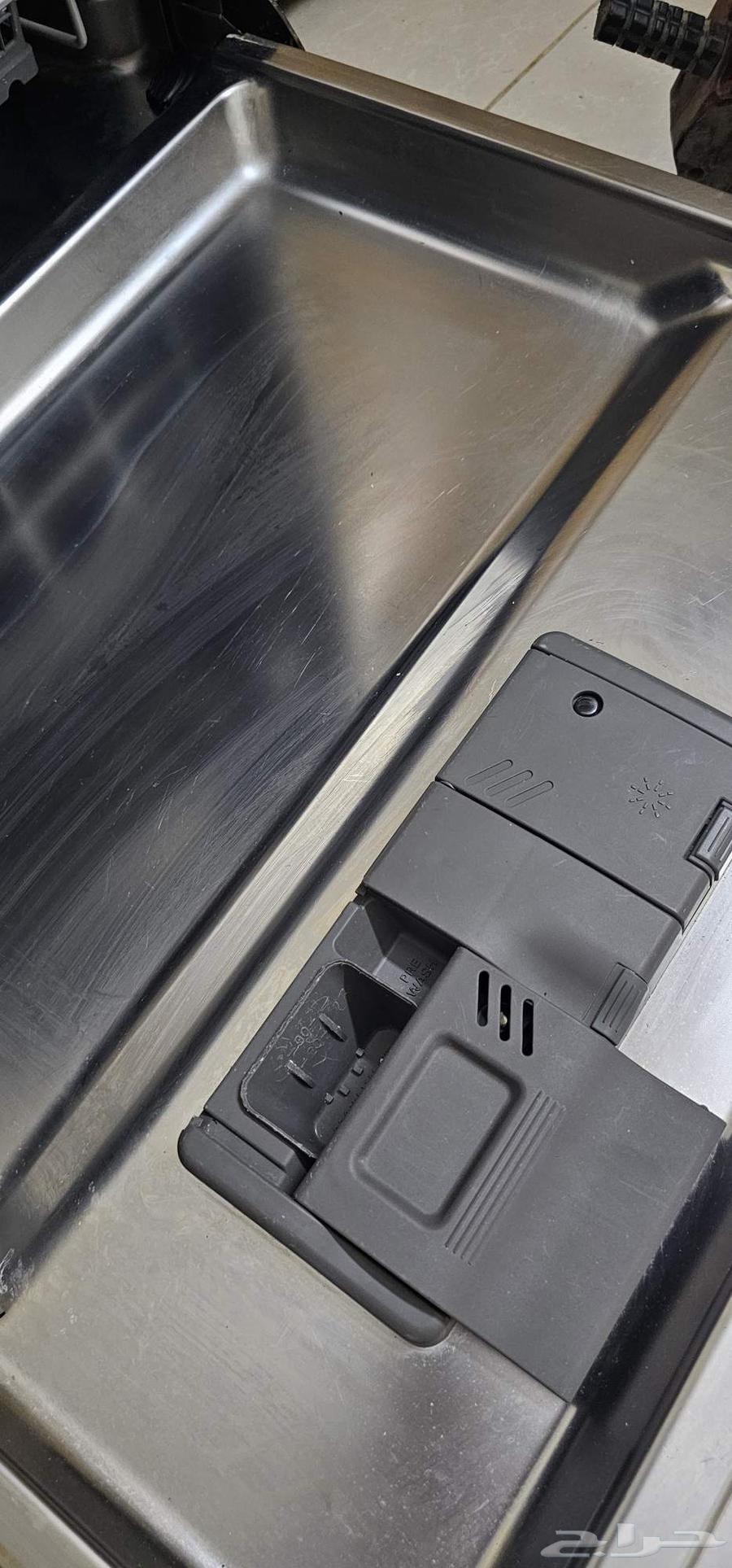 LG dishwasher cleans excellently but has a water leakage problem63624942841475111