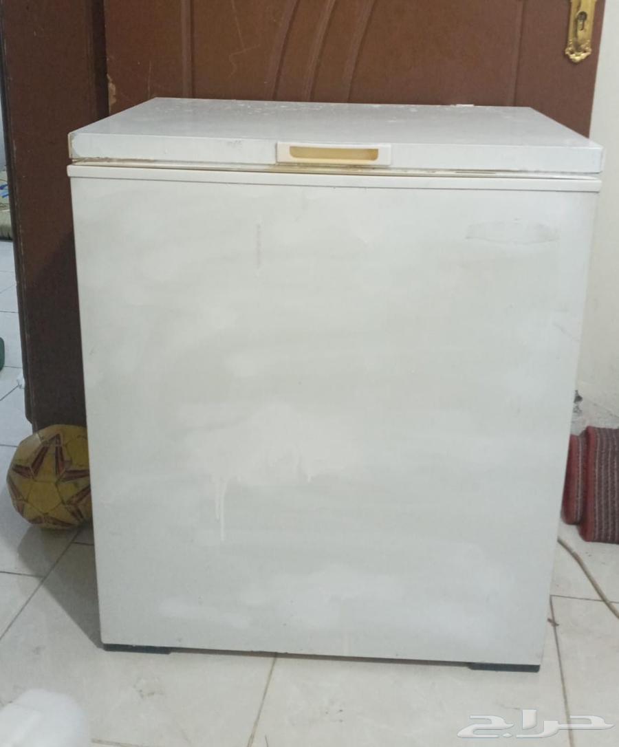 ثلاجه فريز تجميد100 100 ليس فيها عيب البيع للحاجه63654962675457110