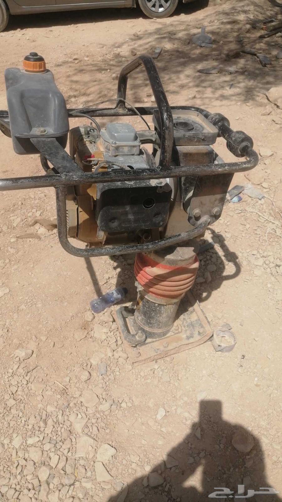 موجود نطاط   زحاف للاجار اليومي والشهري63657218345858111
