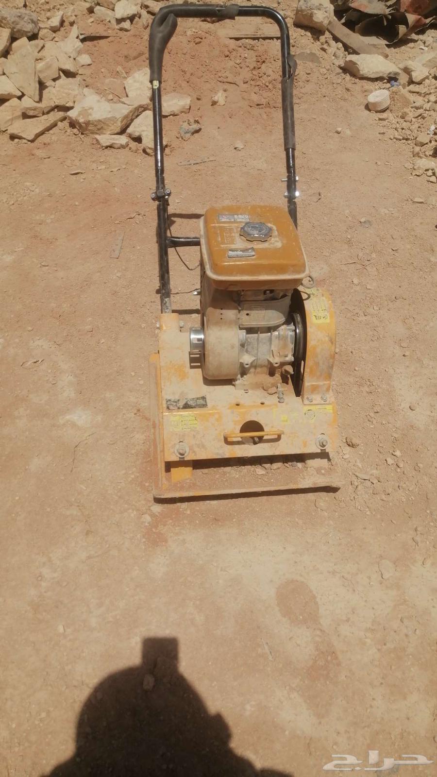 موجود نطاط   زحاف للاجار اليومي والشهري63657218345858110