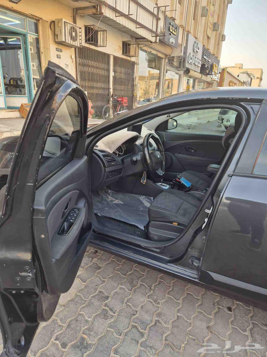 Renault Fluence 201463655178982401111