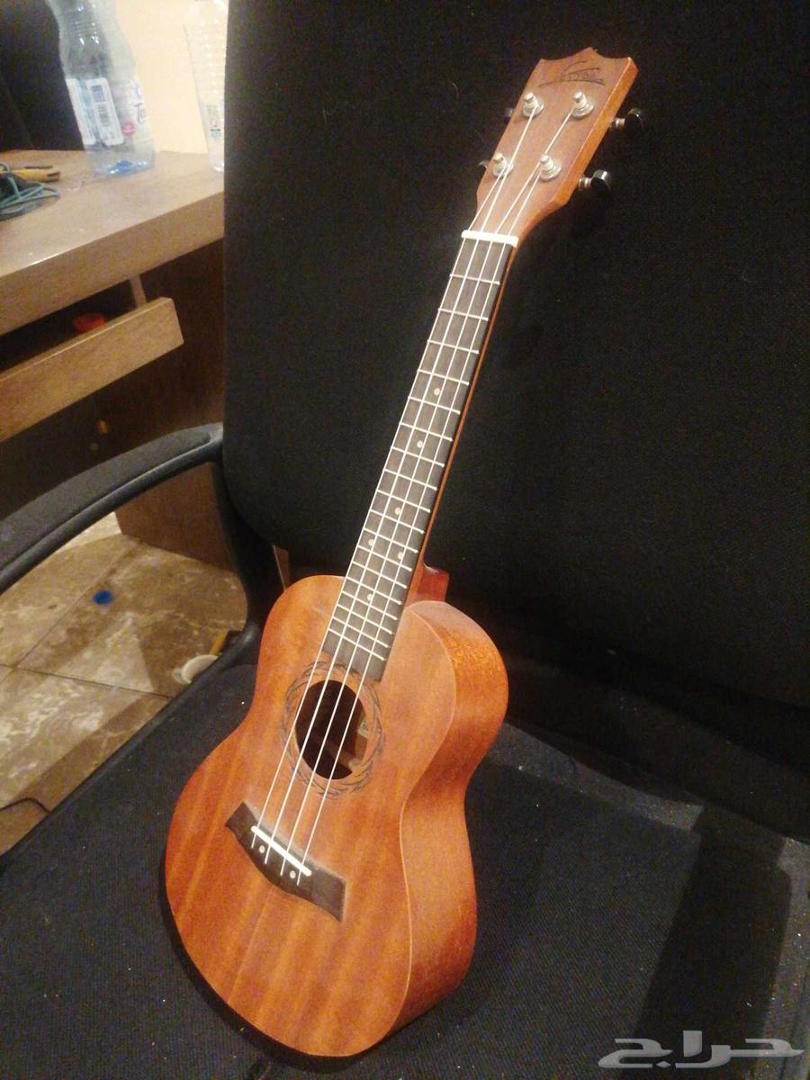 Small silent guitar63655095465858111
