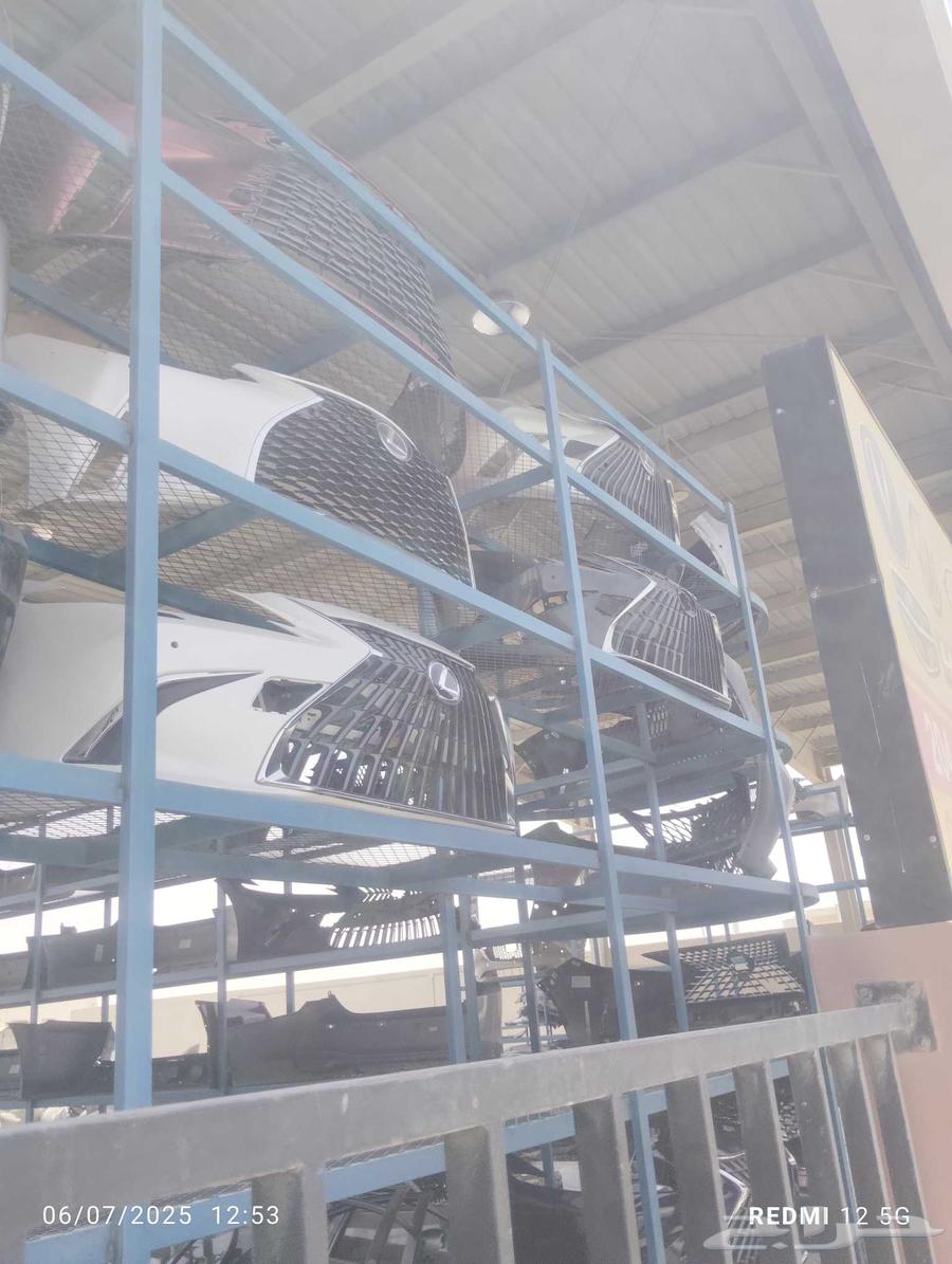 Used and clean Lexus car parts, original, available with me63657557005058112