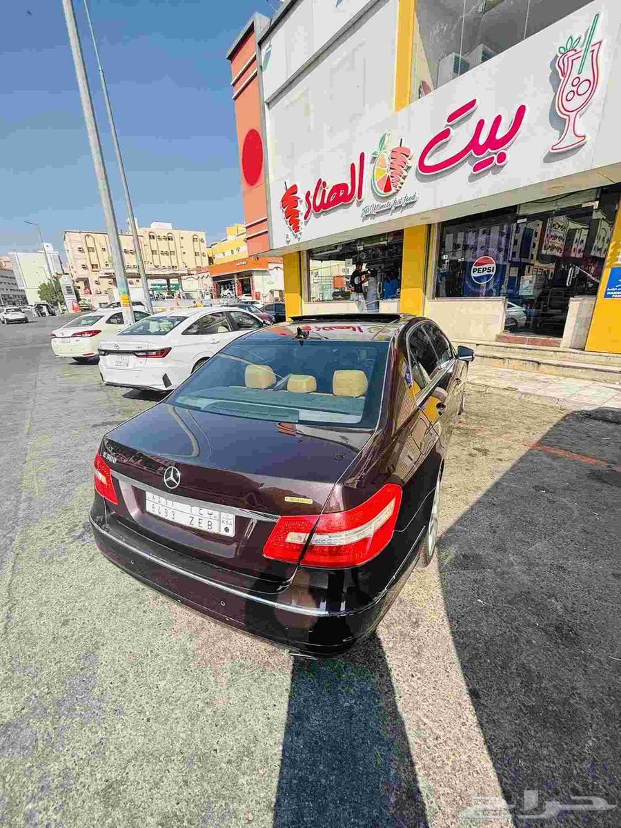 Mercedes E300 2011 model, 160,000 kilometers63667489282819110