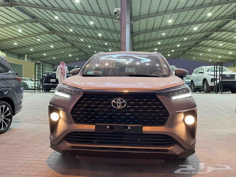 تويوتا فيلوز 2025 سعودي 7 مقاعد (بنزين) 1.5L63655867875714112
