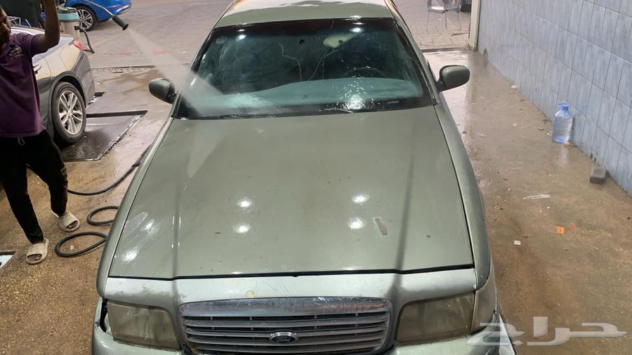 Ford Victoria 1999863655174784770114