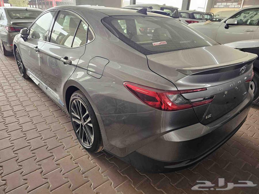 تويوتا كامري ال اي بنسبة 3.5 بالمئة63655179938946113