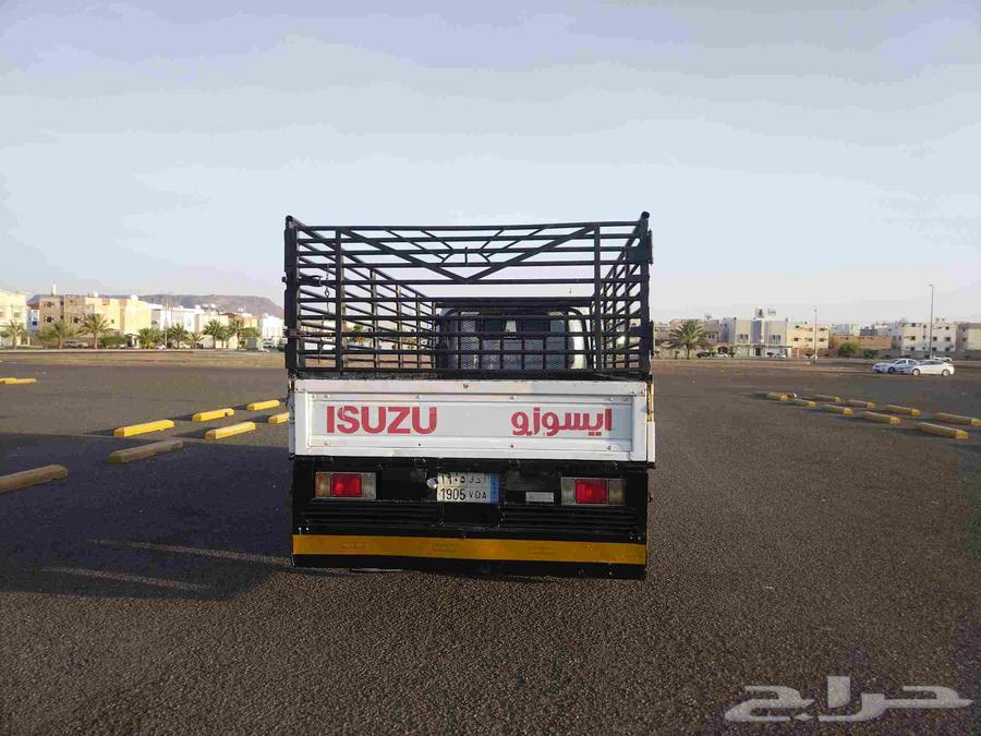 Isuzu vehicle model 199963617981327746114