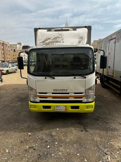 Monthly or annual rental of a 2017 Isuzu refrigerated truck63655165469058112