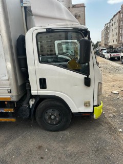 Monthly or annual rental of a 2017 Isuzu refrigerated truck63655165469058111