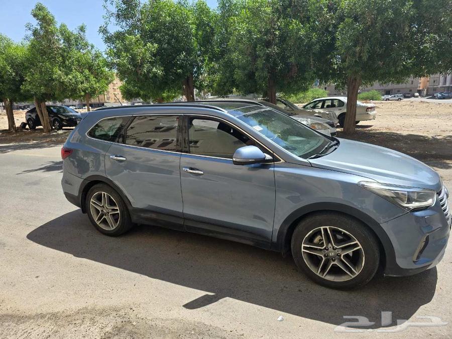 Hyundai Grand Santa Fe Full Option 201763667967215746111