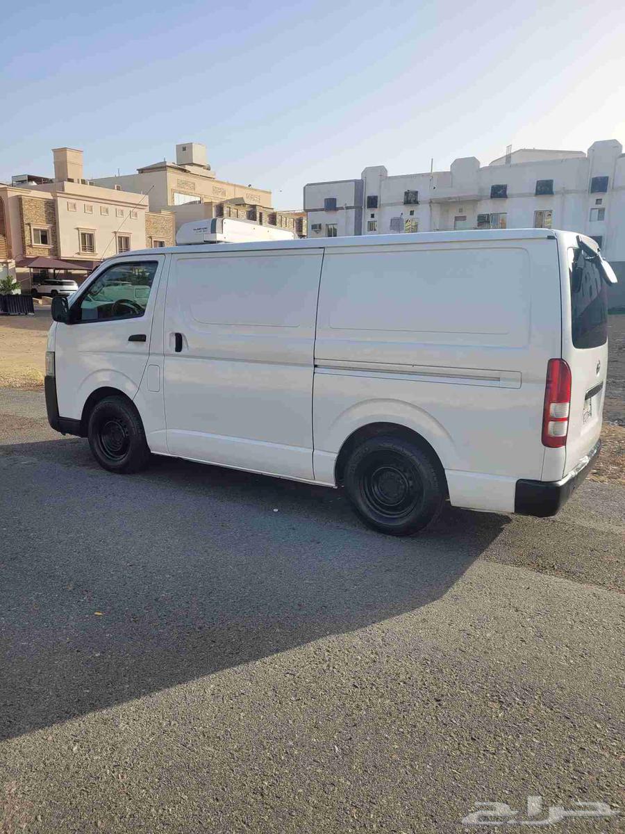 Refrigerated and Freezing Isuzu Rental63668269466881113