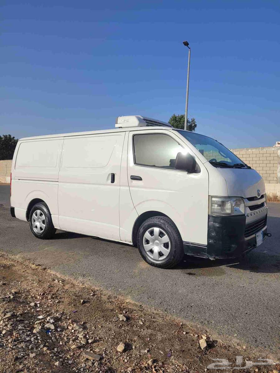 Refrigerated and Freezing Isuzu Rental63668269466881111