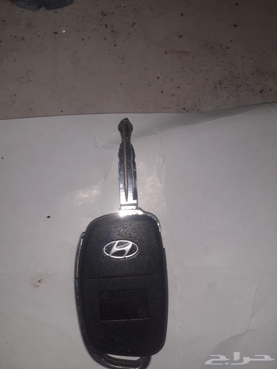 مفتاح إلنترا بحاله ممتازه ناقصه بطاريه63667513106562111