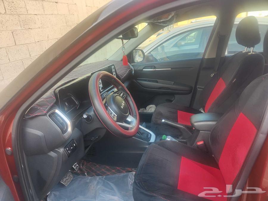Kia Sonet fully stamped except for sunroof 202363667509026946110