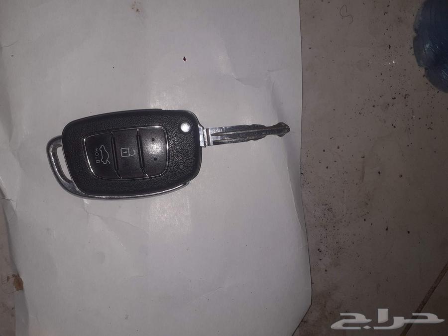 مفتاح إلنترا بحاله ممتازه ناقصه بطاريه63667513106562110