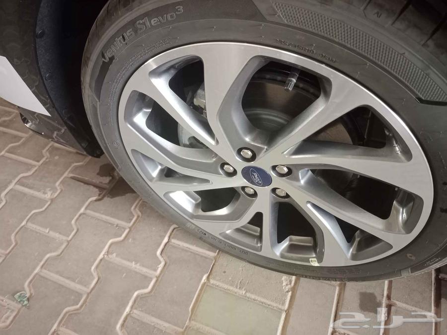 Ford Tourus Titanium Full Naghi 202563667507943426110