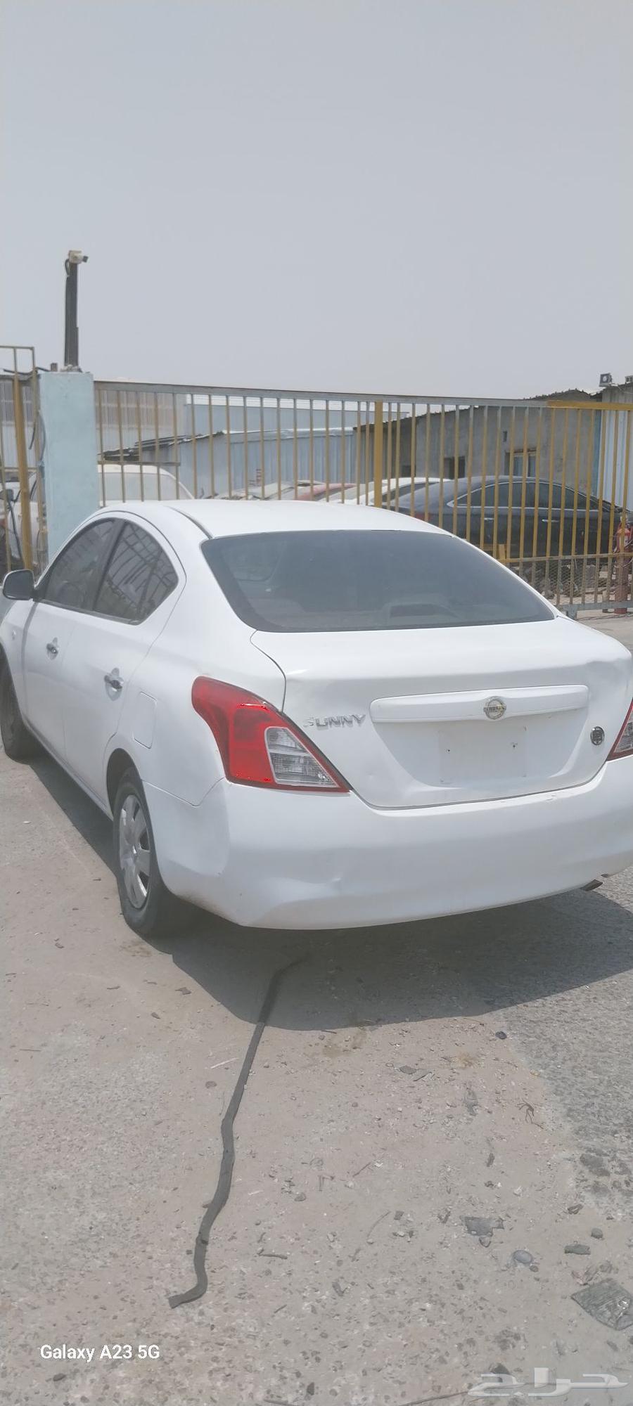 Sunny 2013 spare parts only63667647380227111