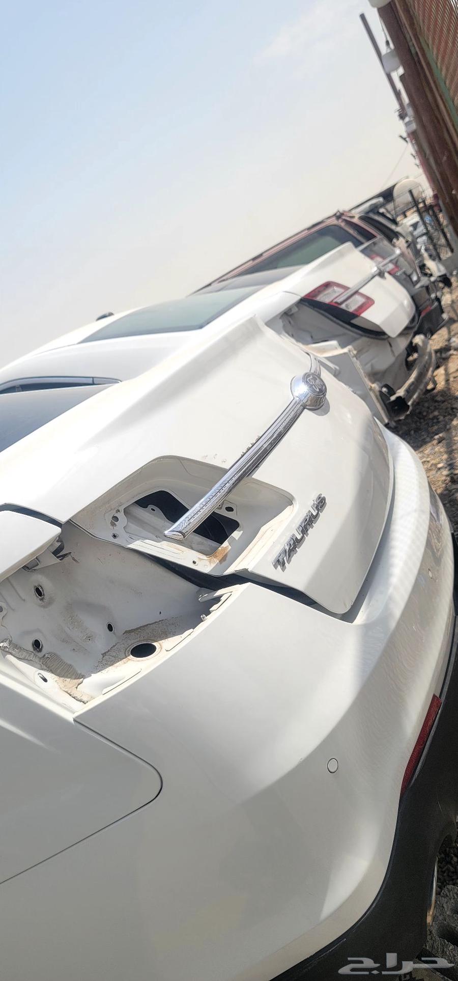 Al-Hayer dismantling for all types of used car spare parts and service63670681722115111