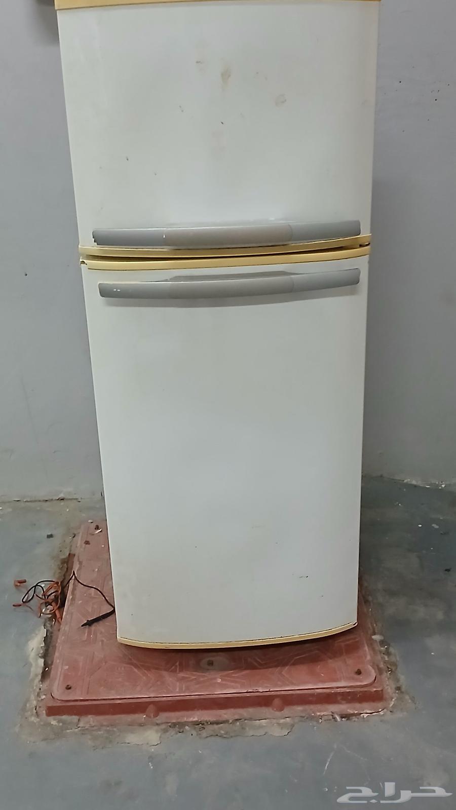Used refrigerator, freezer is in good condition, the cooling compartment cools well, may need Freon63655328230402112